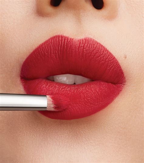 ruby woo mac retro lipstick.